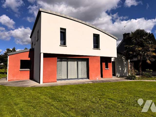 Maison 7 pièces 176 m² · à Loudéac · 176 m² · 350 000 €