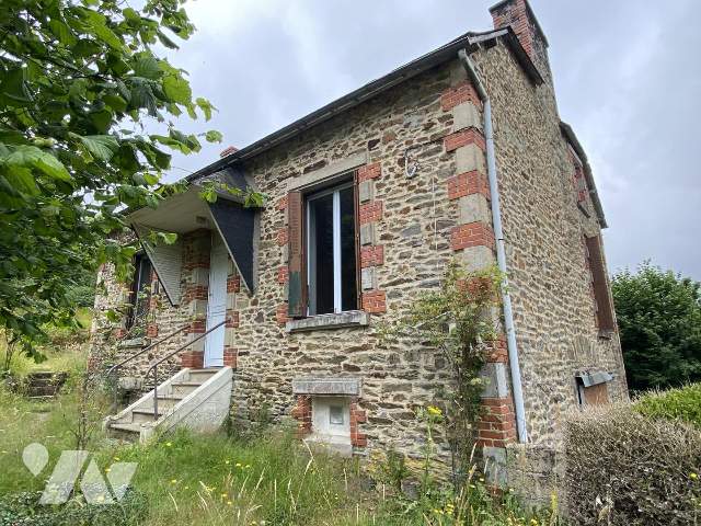 Maison 5 pièces 112 m² · à Chèze · 112 m² · 85 000 €