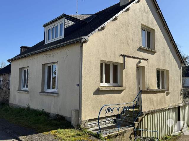 Maison 4 pièces 88 m² · à Saint-Caradec · 88 m² · 85 000 €