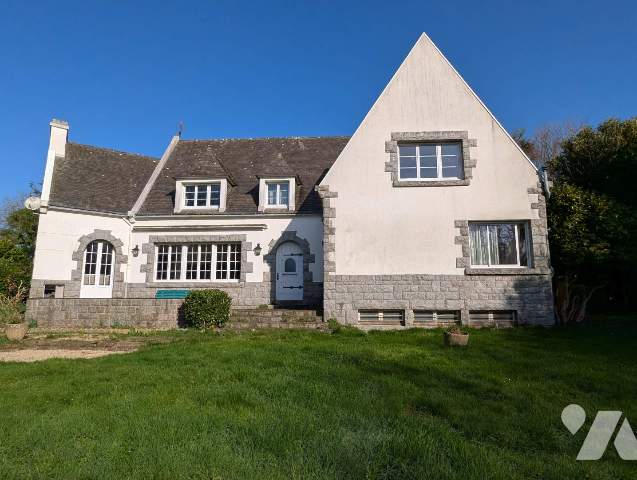 Maison 227m² — Plonévez-Porzay
