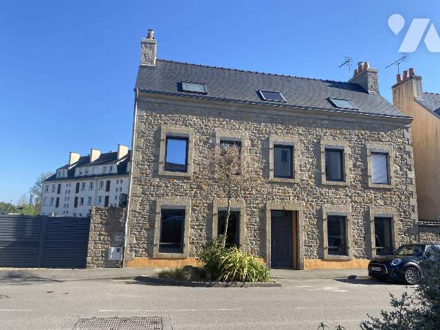 Maison 7 pièces 236 m² · à Pont-l'Abbé · 236 m² · 370 000 €