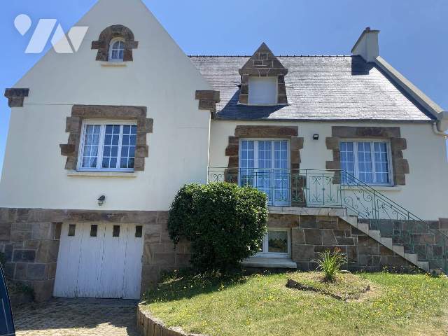 Maison 7 pièces 146 m² · à Lanmeur · 146 m² · 300 000 €