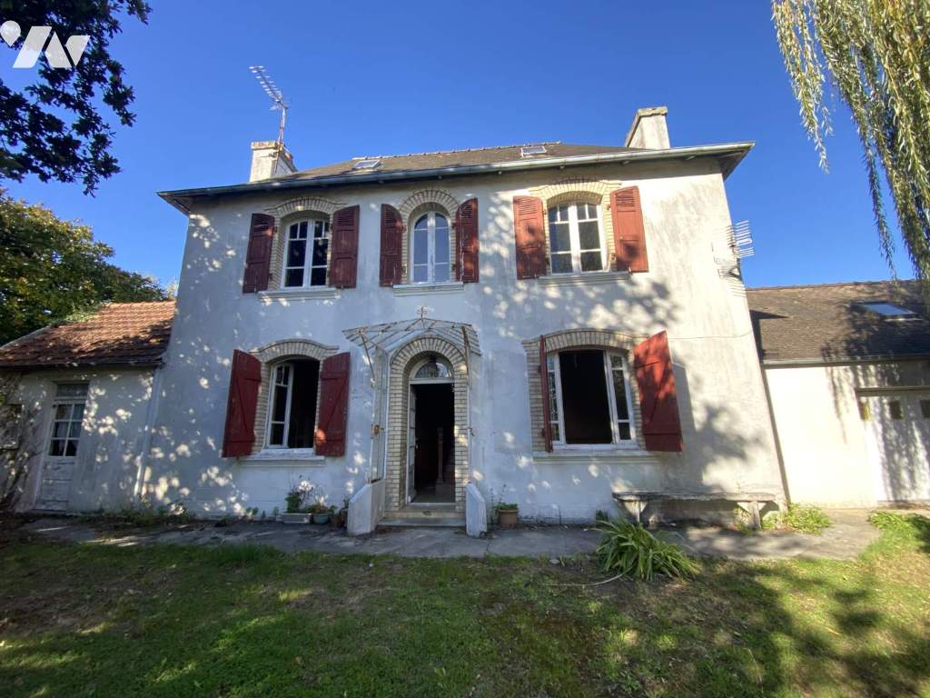 Maison 5 pièces 90 m² · à Lanmeur · 90 m² · 90 000 €