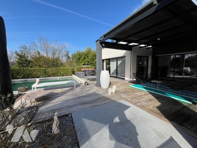 Maison 8 pièces 220 m² · à Saint-Grégoire · 220 m² · 1 200 000 €
