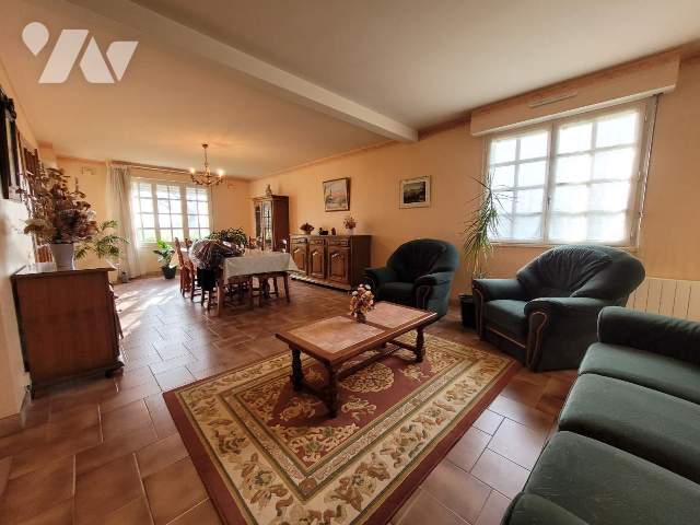 Vente - Maison / villa - DOMAGNE - 161,14 m² - 7 pièces - 019/5463 JLL