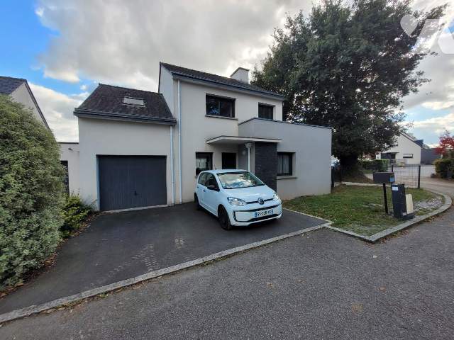 Maison 5 pièces 104 m² · à Châteaugiron · 104 m² · 300 000 €