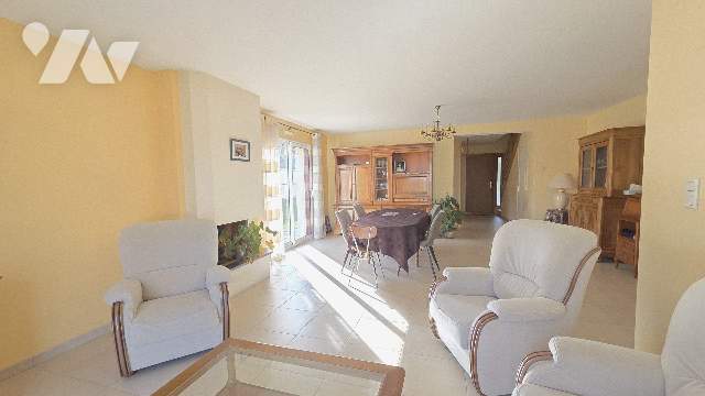 Maison 9 pièces 193 m² · à Noyal-sur-Vilaine · 193 m² · 460 000 €