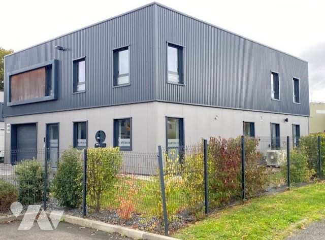 Lac Saint-Gilles · 200 m² · 2 900 €