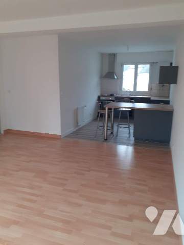 Location - Appartement - FOUGERES - 74 m² - 3 pièces - 037/1802