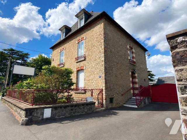 Maison 220m² — Fougères