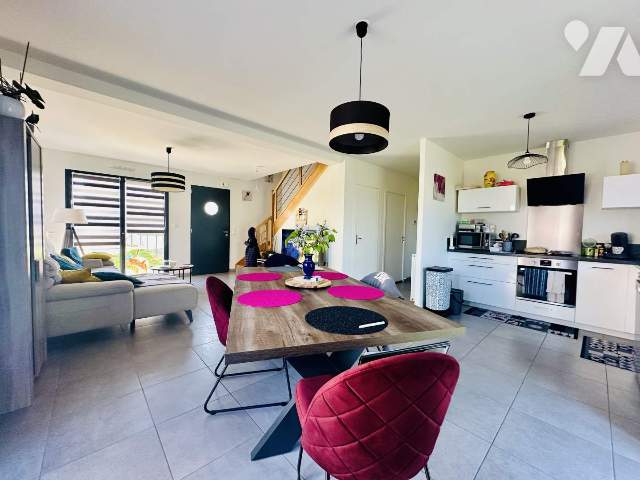 Sale - House/Villa - ST MELOIR DES ONDES - 92 m² - 4 rooms - 088/752