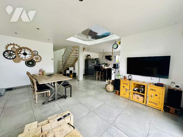 Sale - House/Villa - ST GUINOUX - 113 m² - 5 rooms - 088/760