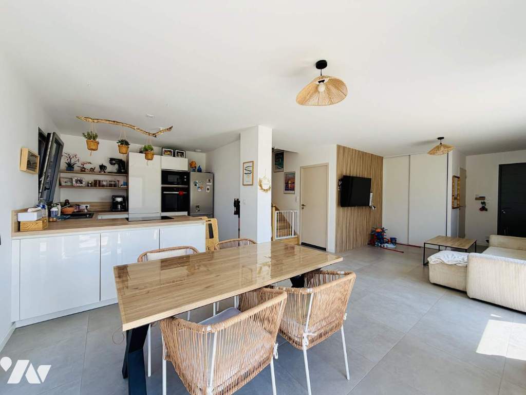 Maison 4 pièces 82 m² · à Saint-Coulomb · 82 m² · 430 000 €