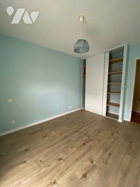 LOCATION appartement-TINTENIAC (35)