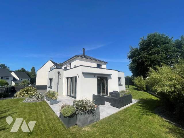 Maison 6 pièces 138 m² · à Châteaubourg · 137,8 m² · 425 000 €