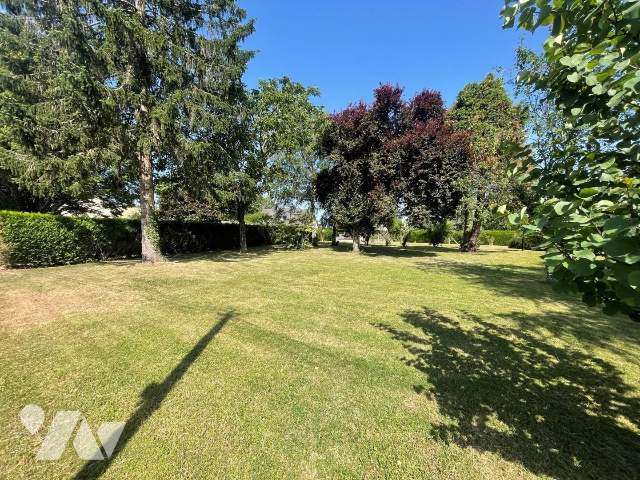 Terrain 592 m² · à Châteaubourg · 592 m² · 160 000 €