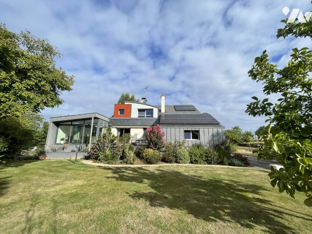 Maison 8 pièces 200 m² · à Domagné · 200 m² · 375 000 €