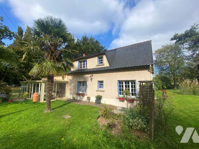 Vente - Maison / villa - ST MEEN LE GRAND - 120 m² - 5 pièces - 133/1582