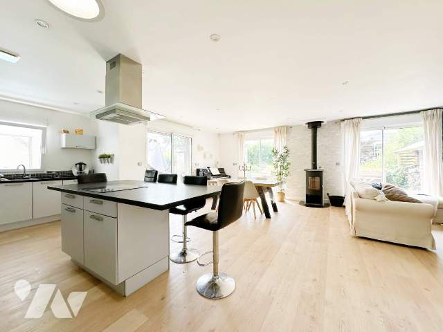 Maison 7 pièces 160 m² · à Thorigné-Fouillard · 160,3 m² · 385 000 €