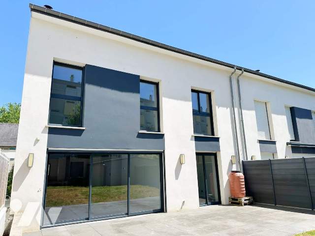 Maison 7 pièces 141 m² · à Rennes · 140,7 m² · 26 358 €