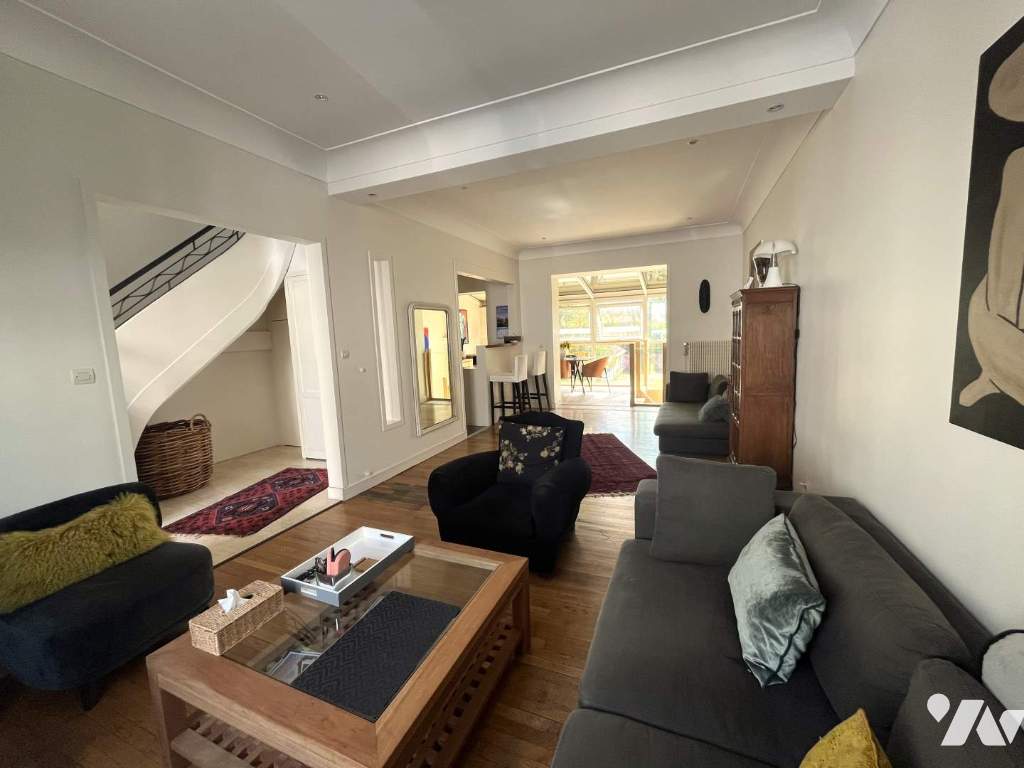 Maison 7 pièces 136 m² · à Tours · 136,3 m² · 560 000 €
