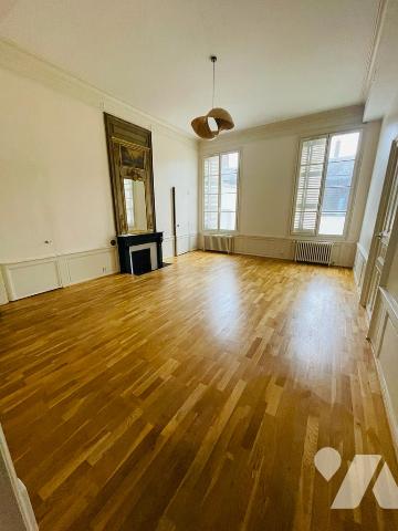 Appartement 4 pièces 104 m² · à Tours · 104 m² · 1 400 €