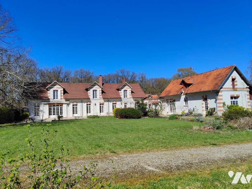 Maison 361m² — Vallières-les-Grandes