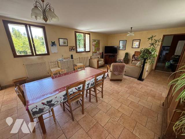 Maison 5 pièces 135 m² · à Truyes · 135,2 m² · 235 000 €