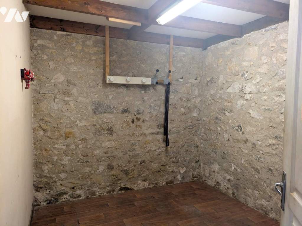 VENTE localActivites-STE CATHERINE DE FIERBOIS (37)