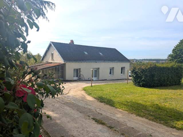 MAI 140m² — Sainte-Maure-de-Touraine