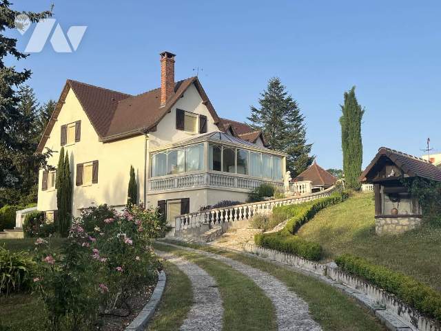 Maison 10 pièces 250 m² · à Chambourg-sur-Indre · 250 m² · 430 000 €