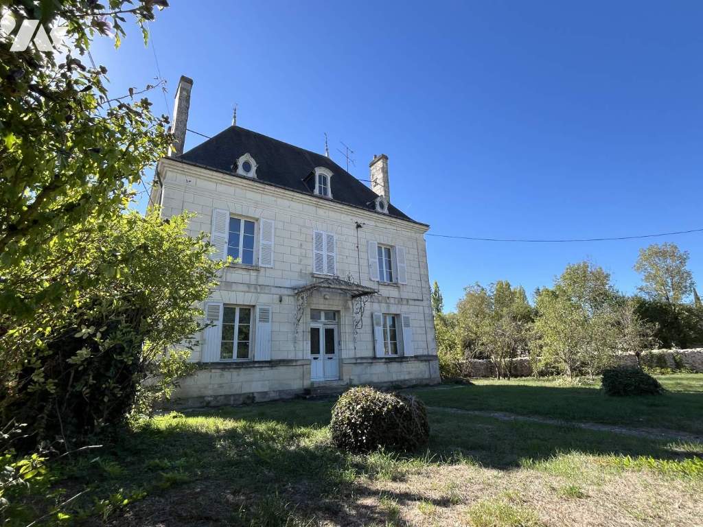 Maison 5 pièces 164 m² · à Loches · 164 m² · 230 000 €