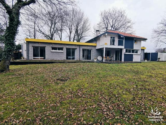 Vente - Maison - Saint-Vincent-de-Tyrosse - 210.00m² - 5 pièces - Ref : 023M2150