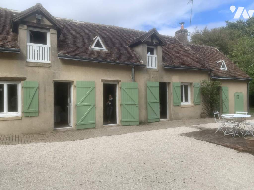 Maison 6 pièces 143 m² · à Épuisay · 143 m² · 220 000 €