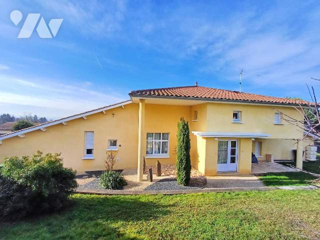 Vente - Maison / villa - CHAMBOEUF - 181 m² - 6 pièces - 051/47