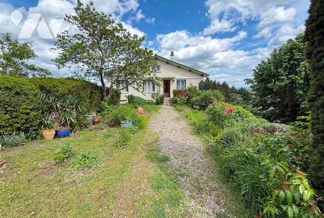 Maison 8 pièces 150 m² · à Boën-sur-Lignon · 150 m² · 180 000 €