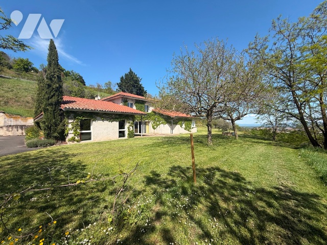 MAI 335m² — Montbrison