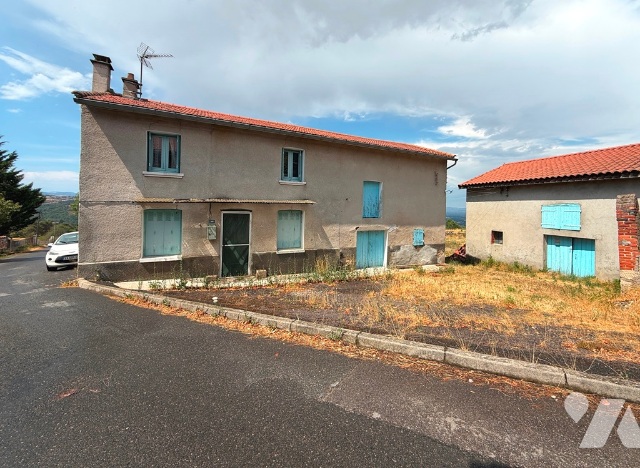 Maison 4 pièces 110 m² · à Saint-Marcellin-en-Forez · 110 m² · 115 000 €