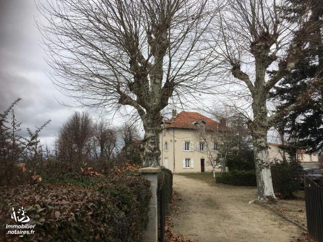 Vente - Maison - Saint-Romain-le-Puy - 253.00m² - 10 pièces - Ref : 090/370