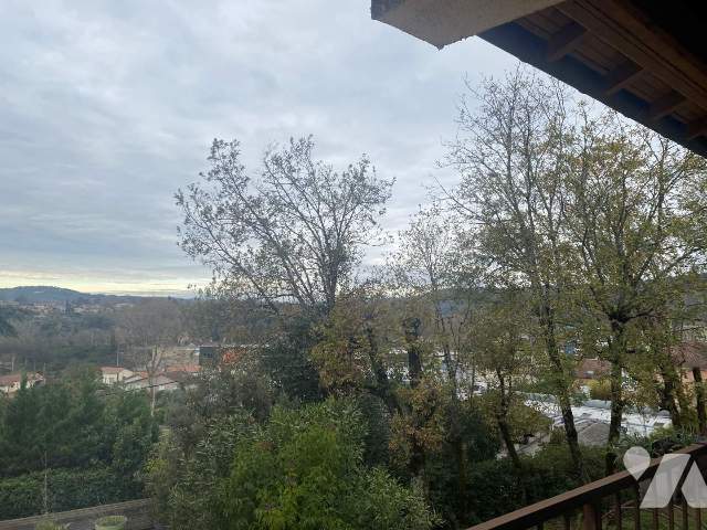 Maison 7 pièces 274 m² · à Cahors · 274 m² · 450 000 €