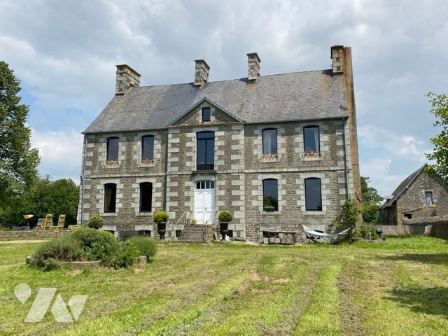 Maison 9 pièces 250 m² · à Gavray-sur-Sienne · 250 m² · 436 000 €