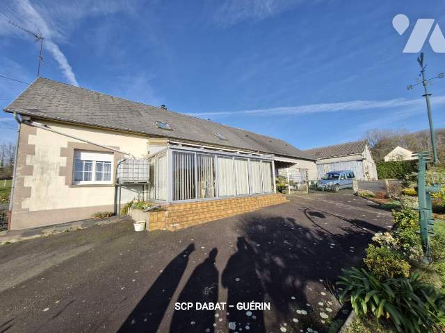 Maison 8 pièces 162 m² · à Mortain-Bocage · 162 m² · 150 000 €
