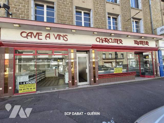 Immeuble 440 m² · à Saint-Hilaire-du-Harcouët · 440 m² · 220 000 €