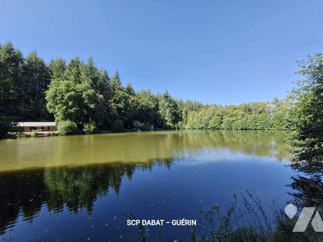 Maison 369m² — Ger