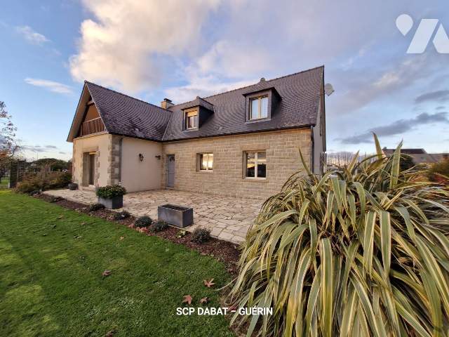 Maison 6 pièces 197 m² · à Saint-Hilaire-du-Harcouët · 197 m² · 320 000 €