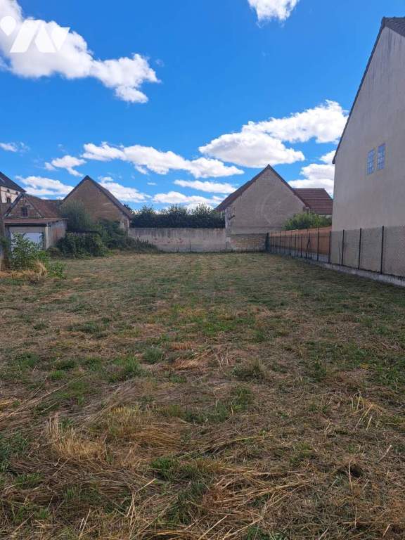 Terrain 821 m² · à Sézanne · 821 m² · 79 500 €