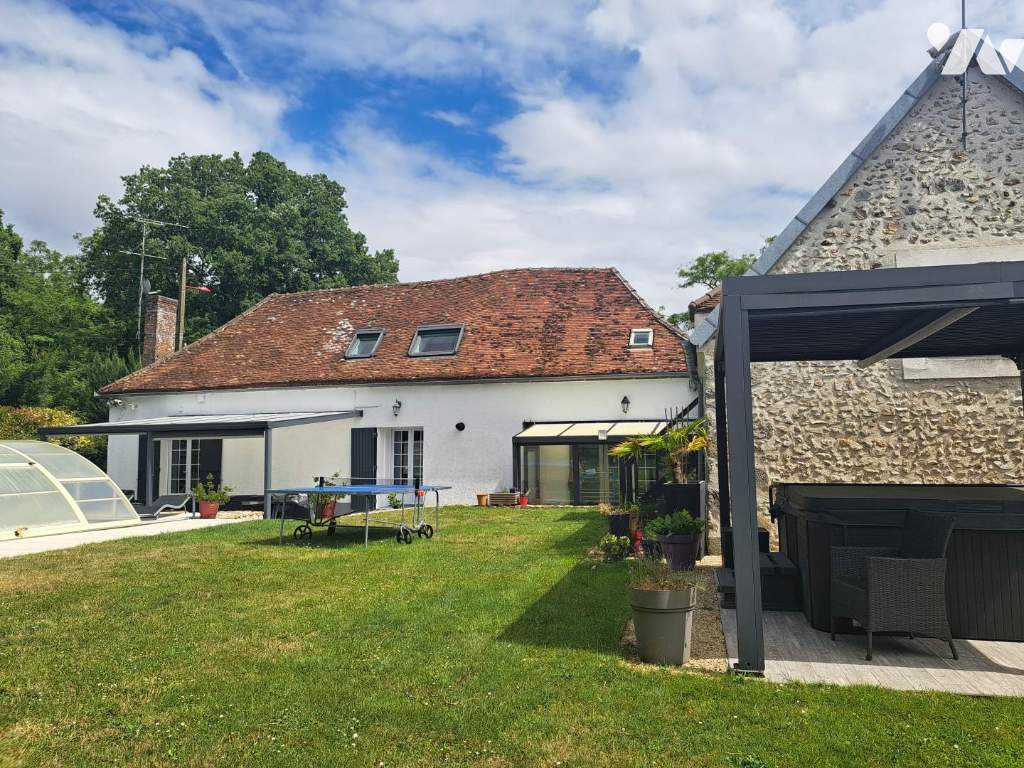 Maison 6 pièces 214 m² · à Vindey · 213,9 m² · 376 200 €