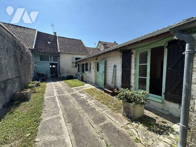 Maison 3 pièces 65 m² · à Fère-Champenoise · 65 m² · 30 000 €