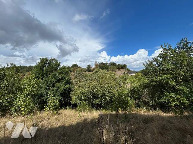 Terrain 2498 m² · à Château-Gontier-sur-Mayenne · 2 498 m² · 7 000 €
