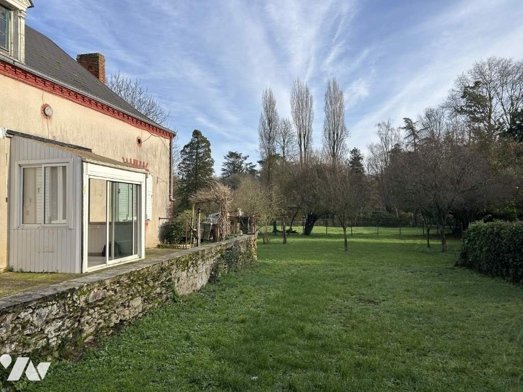 VENTE maison-CHATEAU GONTIER (53)
